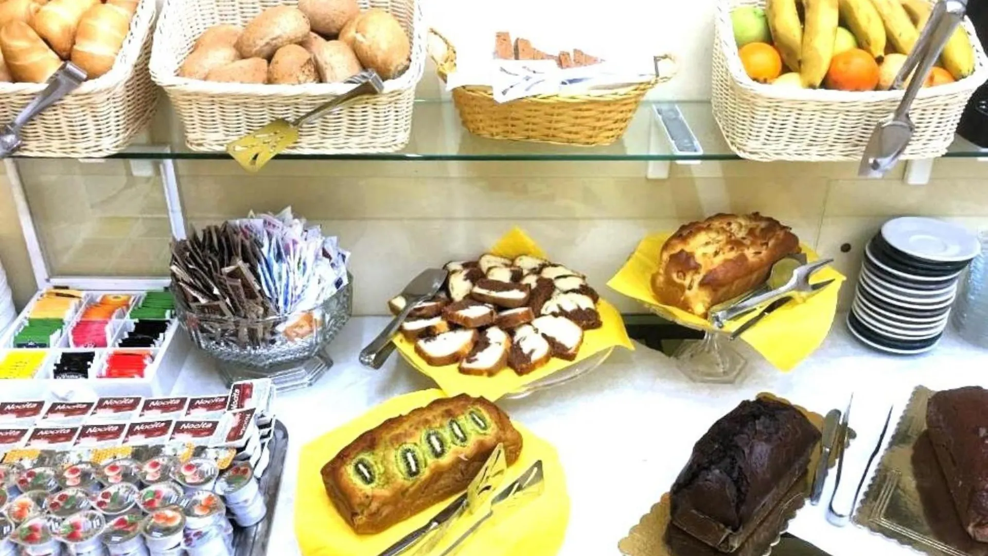 Hotel Angela Misano Adriatico 3*,  Ιταλία